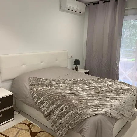 Edman Del Mar Apartment *